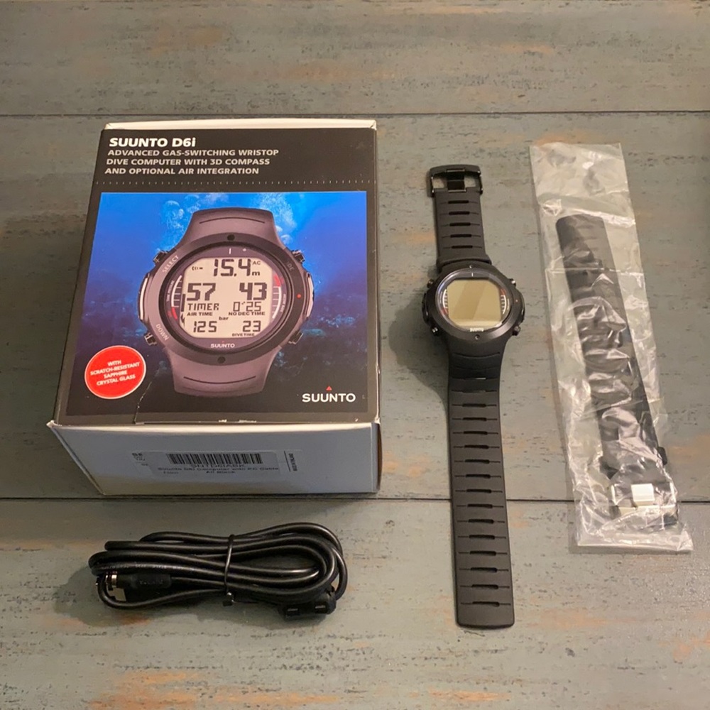 SUUNTO D6i SCUBA DIVING COMPUTER